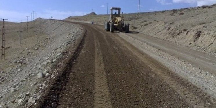 پاکسازی ۱۱۵ کیلومتر راه روستایی در رومشکان