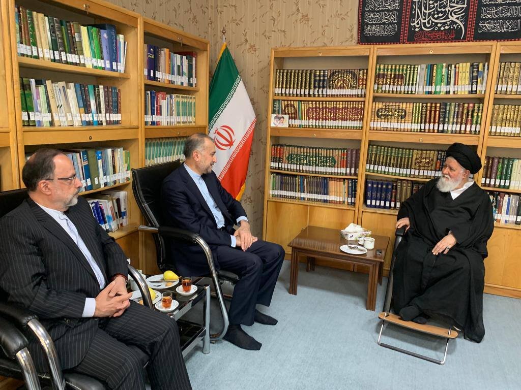 امیرعبداللهیان امیرعبداللهیان به زیارت امام رضا (ع) مشرف شد/ دیدار با آیتالله علمالهدی
و تولیت آستان قدس رضوی