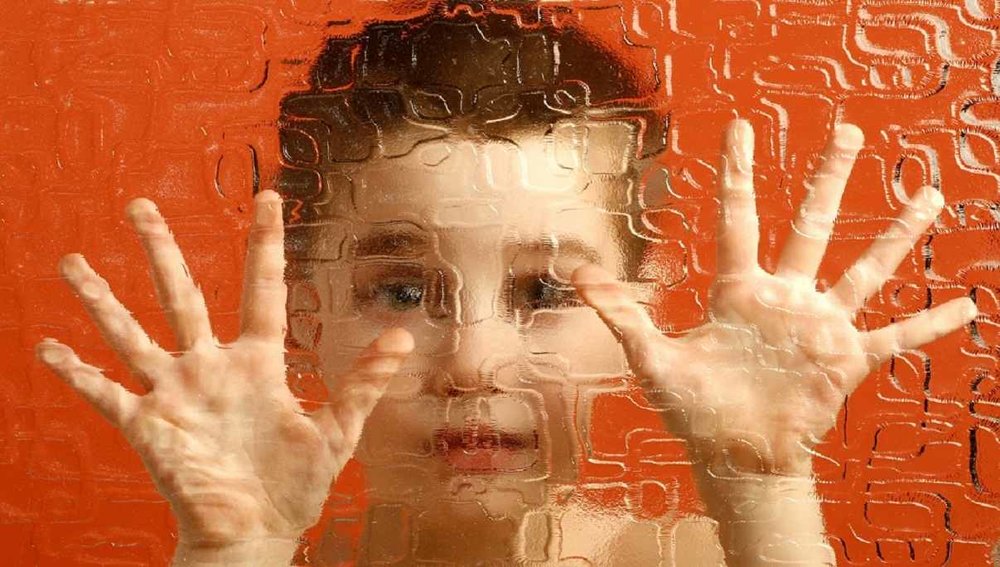 اوتیسم نشانههای "سندرم آسپرگر" و تفاوت آن با اوتیسم