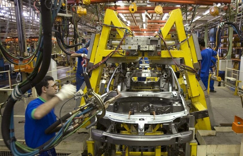 خودرو چرا مونتاژکاران هر شش ماه قیمت را بالا میبرند، اما خودروسازان داخلی نه